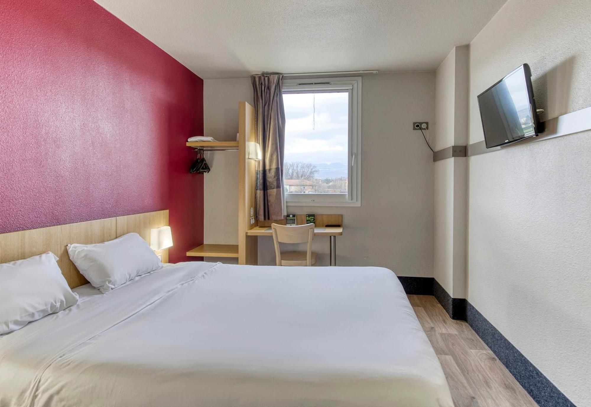 B&B Hotel Clermont-Ferrand Gerzat Esterno foto