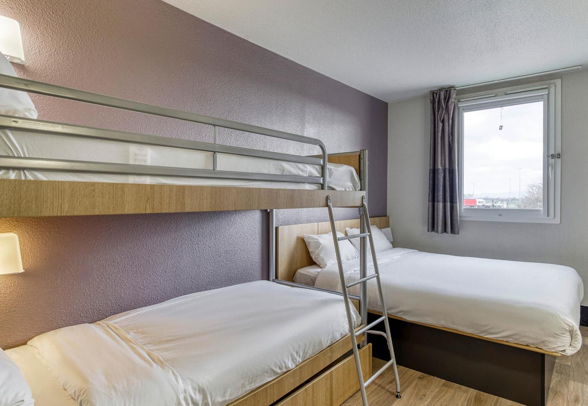 B&B Hotel Clermont-Ferrand Gerzat Esterno foto