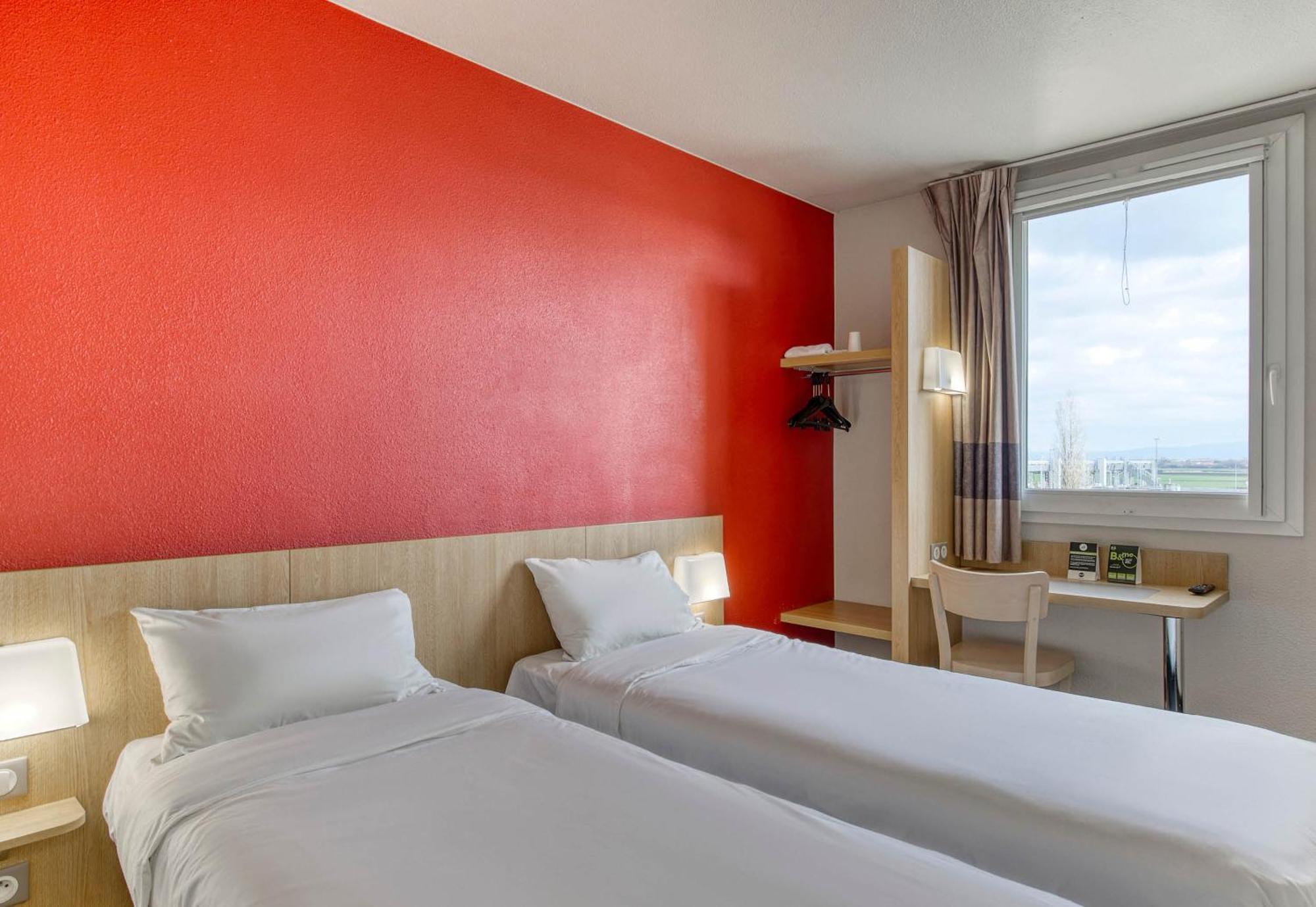B&B Hotel Clermont-Ferrand Gerzat Esterno foto