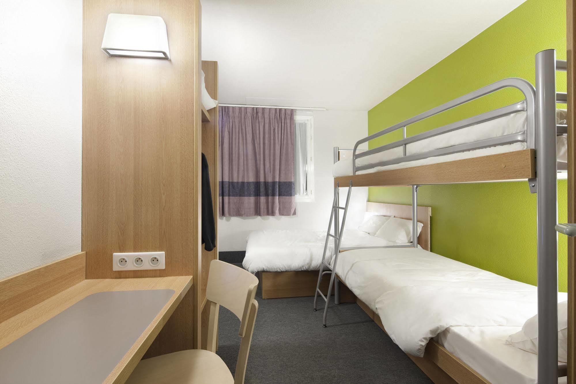 B&B Hotel Clermont-Ferrand Gerzat Esterno foto